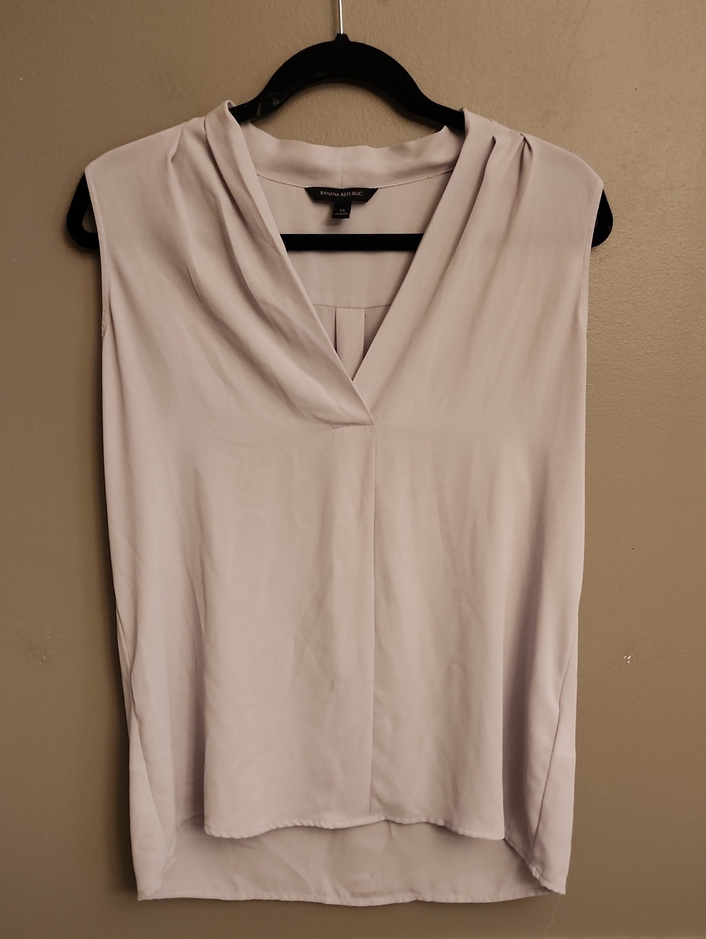 Banana Republic Sleeveless V-Neck Blouse - Light Gray